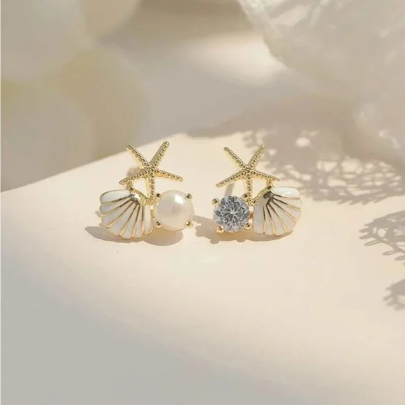 Cubic zirconia starfish earrings - Picture 4 of 5